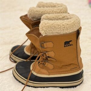 Sorel Winter Carnival Women’s Waterproof Boot | Camel Brown